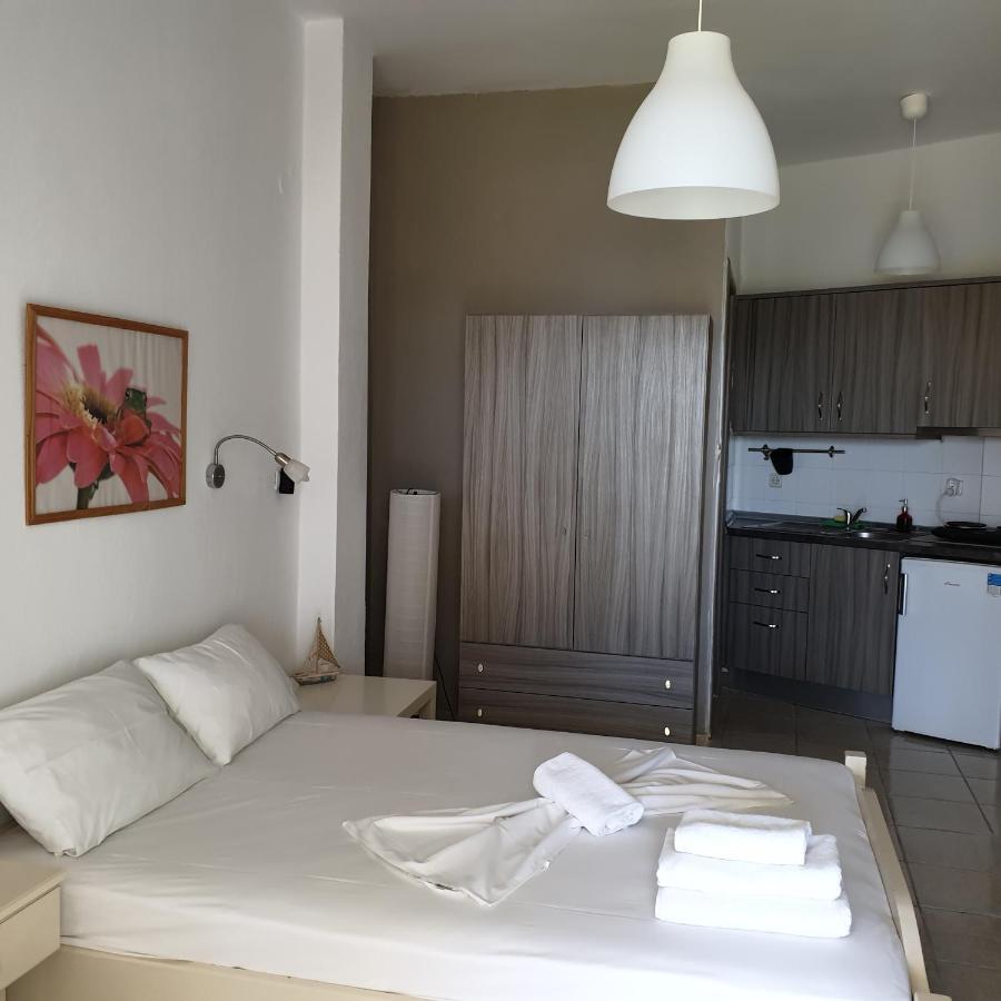 Appartement Amparoudes à Kriopigi Extérieur photo